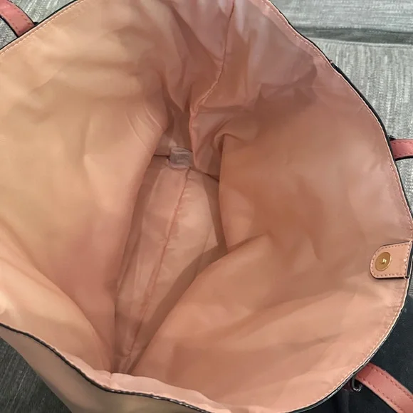 NWT Victoria’s Secret Two-Tone Tote Bag - Picture 4 of 4